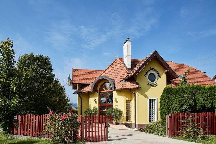 Location de vacances pour 4 personnes, avec terrasse à Sopron - 3