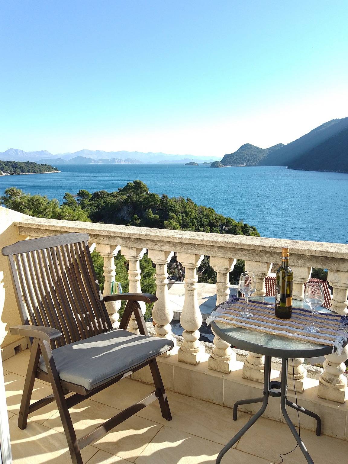 Ganze Wohnung, Ferienwohnung für 2 Personen mit Balkon in Mljet