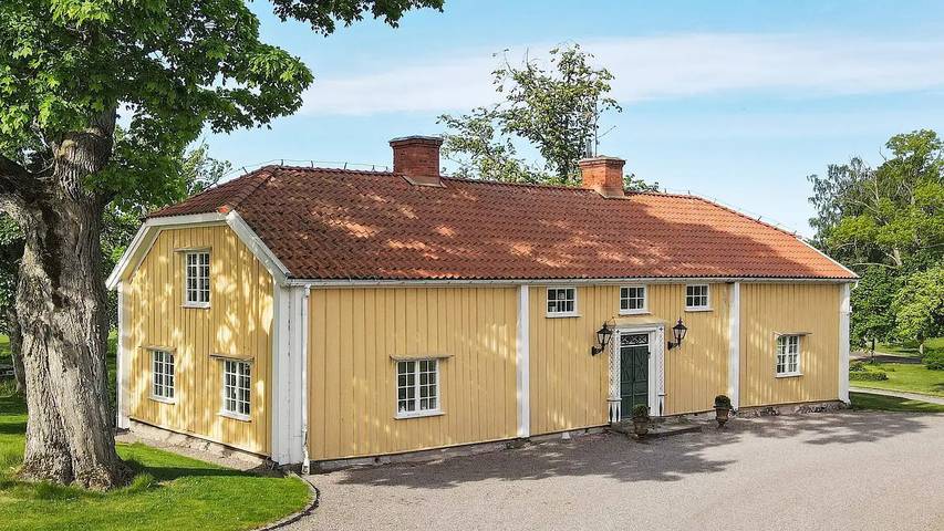 Ferienhaus für 13 Personen, mit Whirlpool und Terrasse, mit Haustier in Gullspang