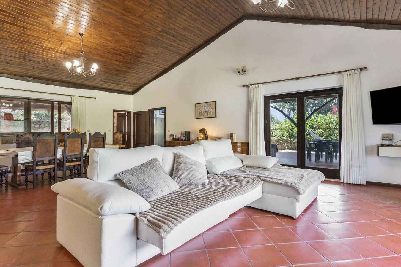 Ferienhaus 'Refúgio Da Nelinha' mit privatem Pool, Terrasse und Wlan in Rio Caldo, Gerês