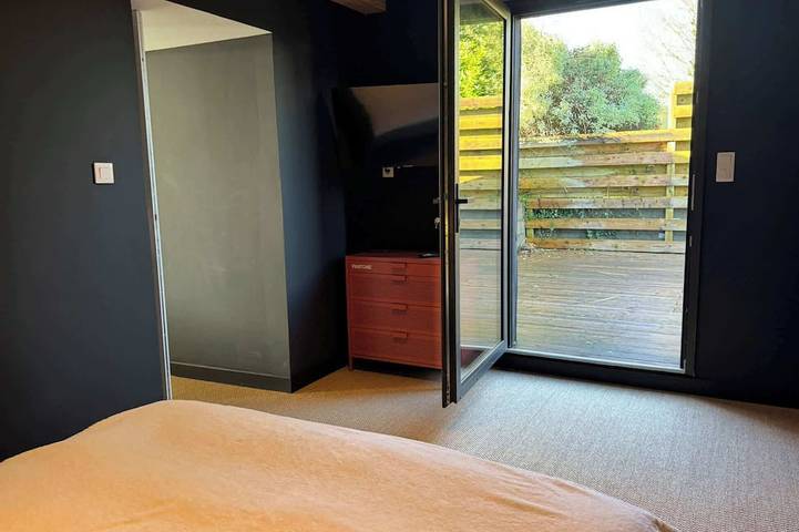 Location de vacances pour 8 personnes, avec jardin et balcon, animaux acceptés à Guimaëc - 2