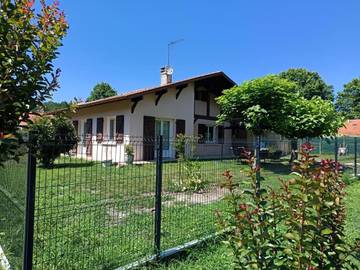 Gîte pour 6 personnes, avec jardin, animaux acceptés à Josse