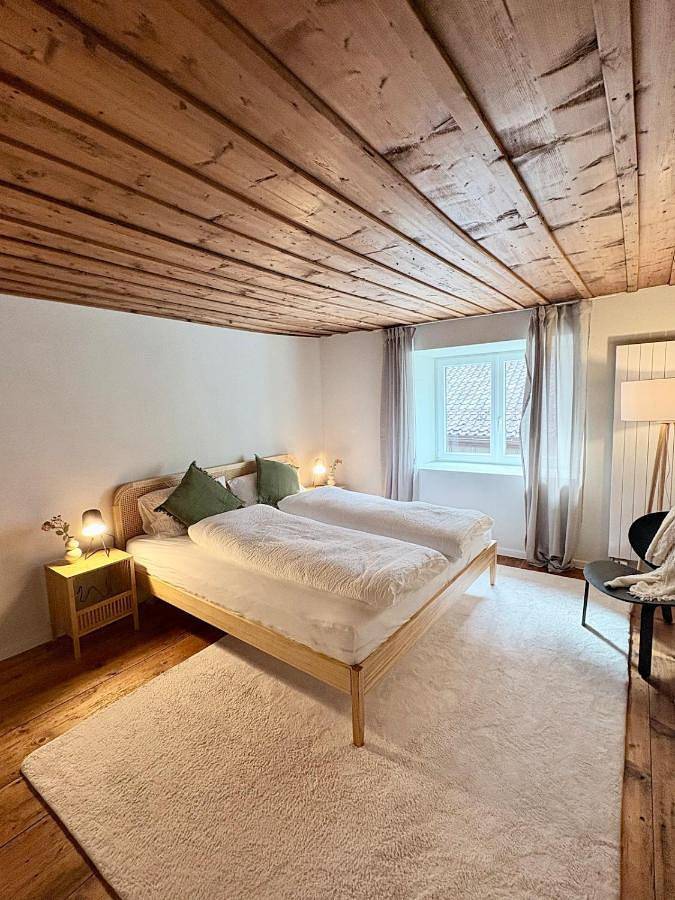 Ferienwohnung für 8 Personen, mit Balkon und Terrasse sowie Ausblick in Glarus - 4