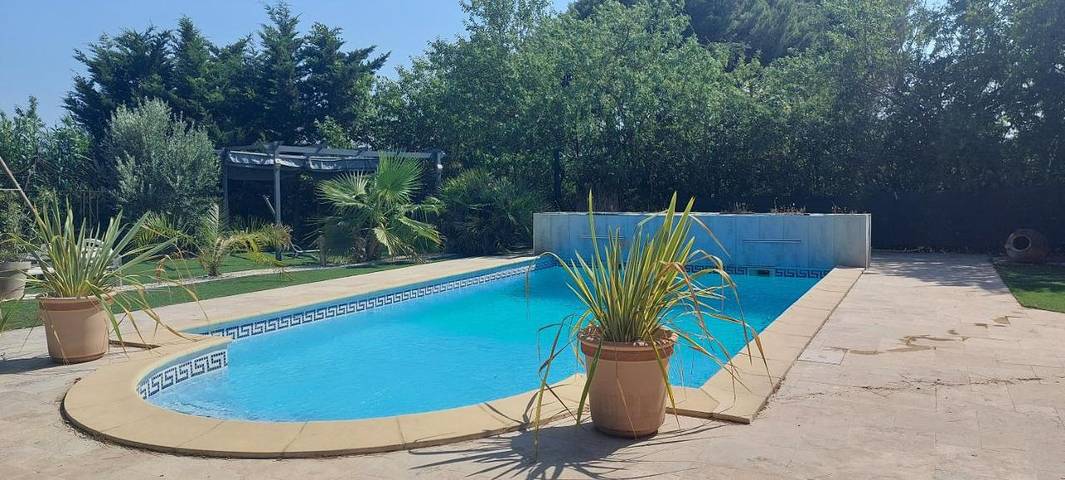 Location de vacances pour 7 personnes, avec Terrasse ainsi que Jardin et Piscine à Nizas - 4