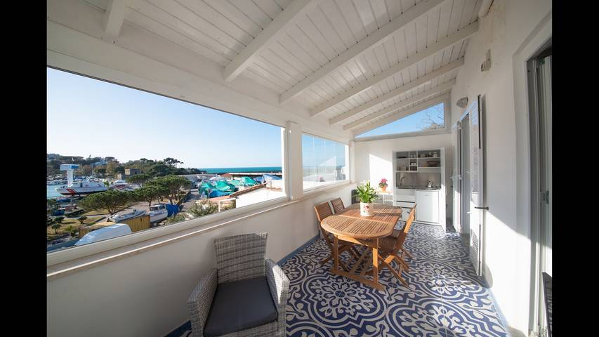Ferienwohnung für 4 Personen, mit Terrasse und Ausblick sowie Meerblick auf Ischia - 4