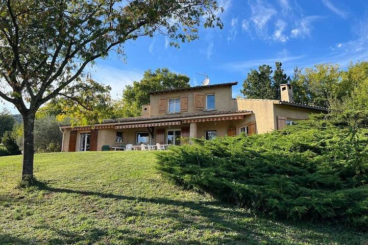 Cottage pour 10 personnes, avec jardin et terrasse à Saint-Georges-les-Bains
