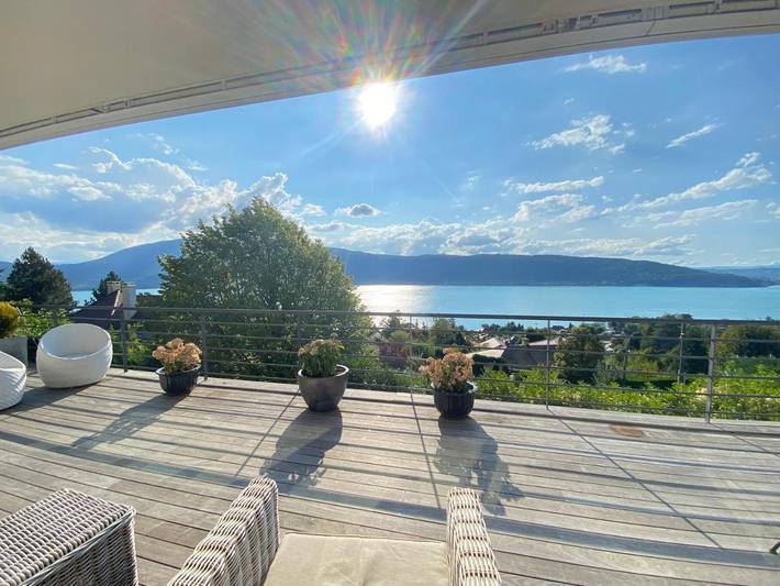 Villa pour 8 personnes, avec vue et vue sur le lac ainsi que jardin et piscine, animaux acceptés à Veyrier-du-Lac - 2