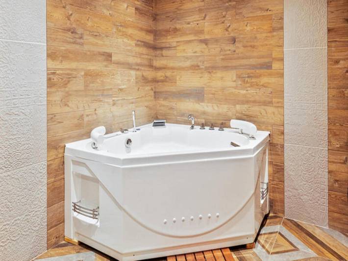 Appartement de vacances pour 9 personnes, avec jardin ainsi que balcon et jacuzzi, animaux acceptés dans Serre Chevalier