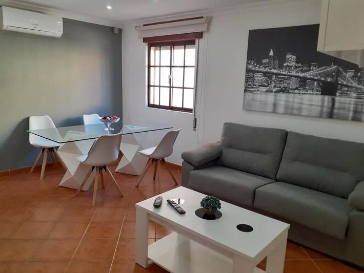 Casa de férias para 12 pessoas, com Varanda e Terraço em Monte Gordo