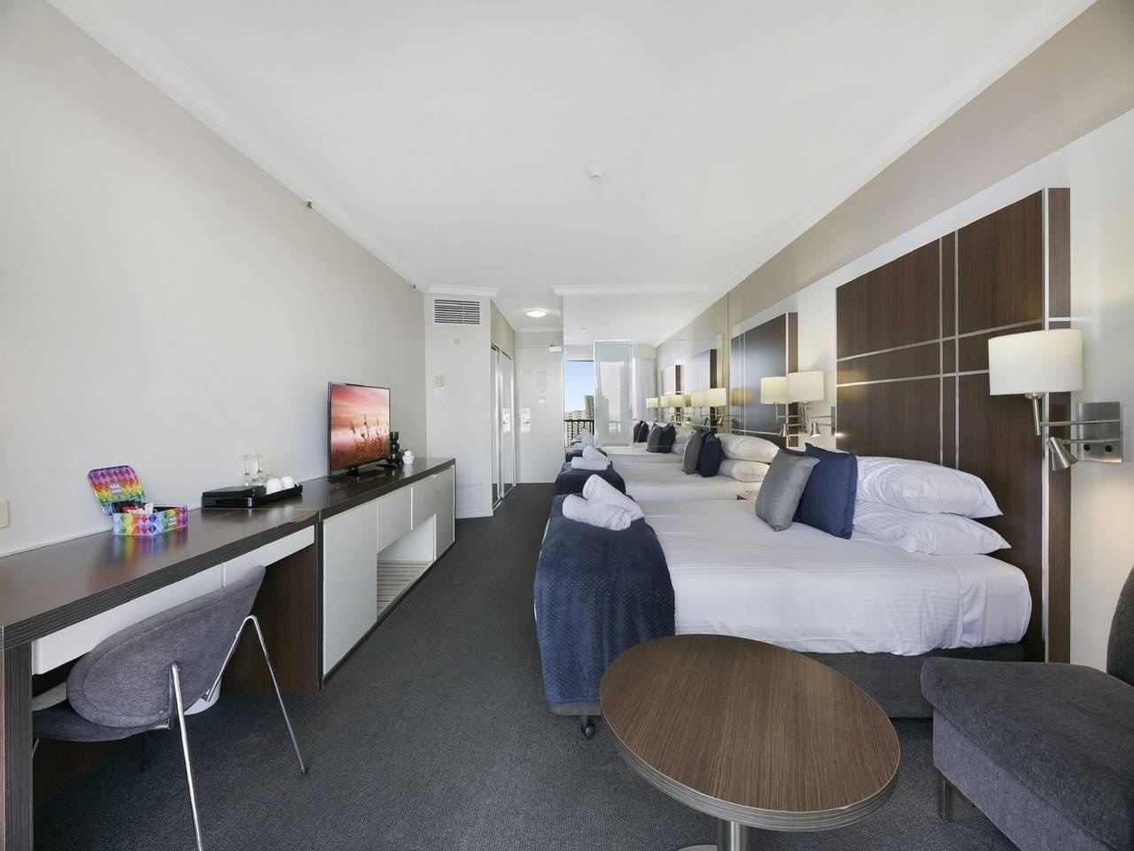 Ganze Wohnung, Ocean View 2-Bed Studio In the Heart of Surfers in Surfers Paradise, Queensland