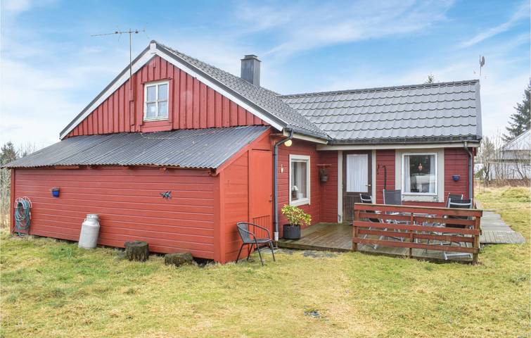 Ferienhaus für 7 Personen mit Garten in Austrheim