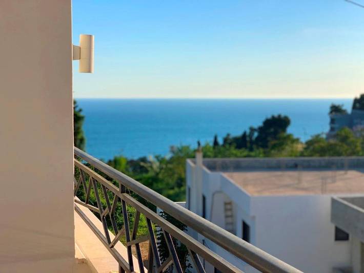 Studio pour 2 personnes, avec terrasse, animaux acceptés
