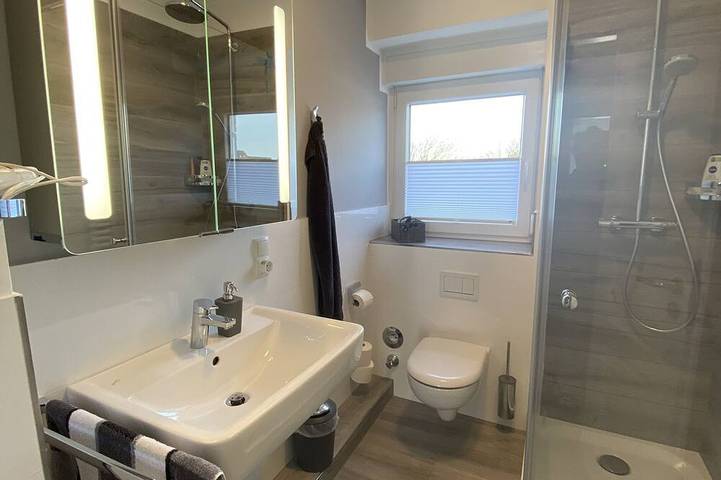 Ganze Wohnung, Diese Wohnung im Hochparterre bietet reichlich Platz für 3 Personen. in Hörnum, Sylt
