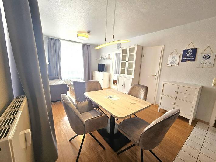Ferienwohnung für 4 Personen, mit Sauna und Balkon in Binz - 3