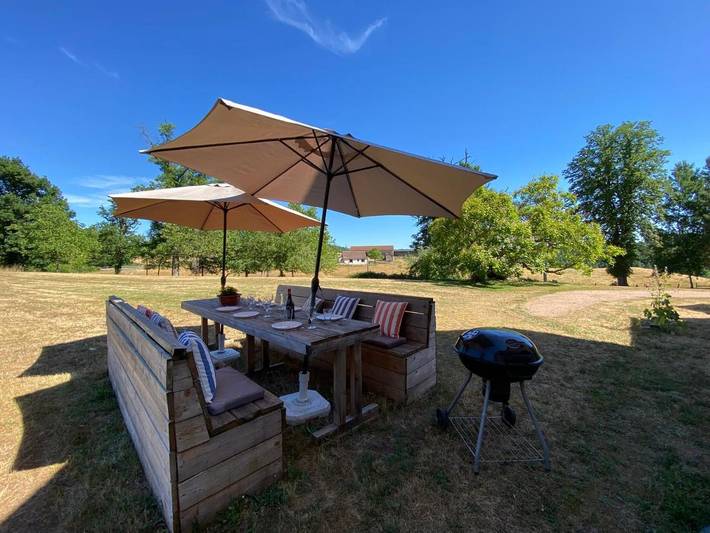 Location de vacances pour 8 personnes, avec vue ainsi que jardin et piscine à Barrais-Bussolles - 2