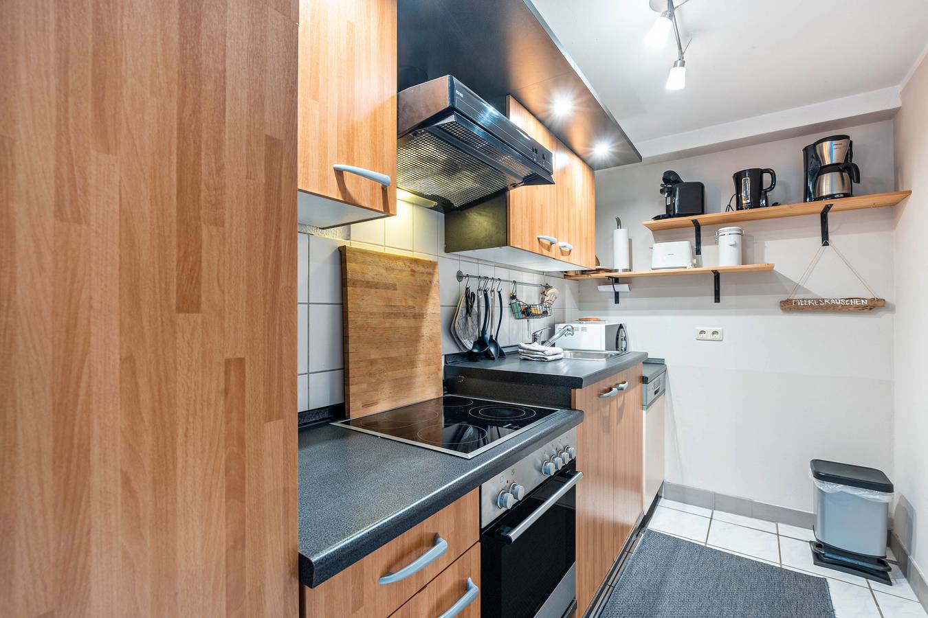 Ganze Wohnung, Ferienwohnung 'Beachhouse' mit privater Terrasse und Wi-Fi in Schwedeneck, Rendsburg-Eckernförde