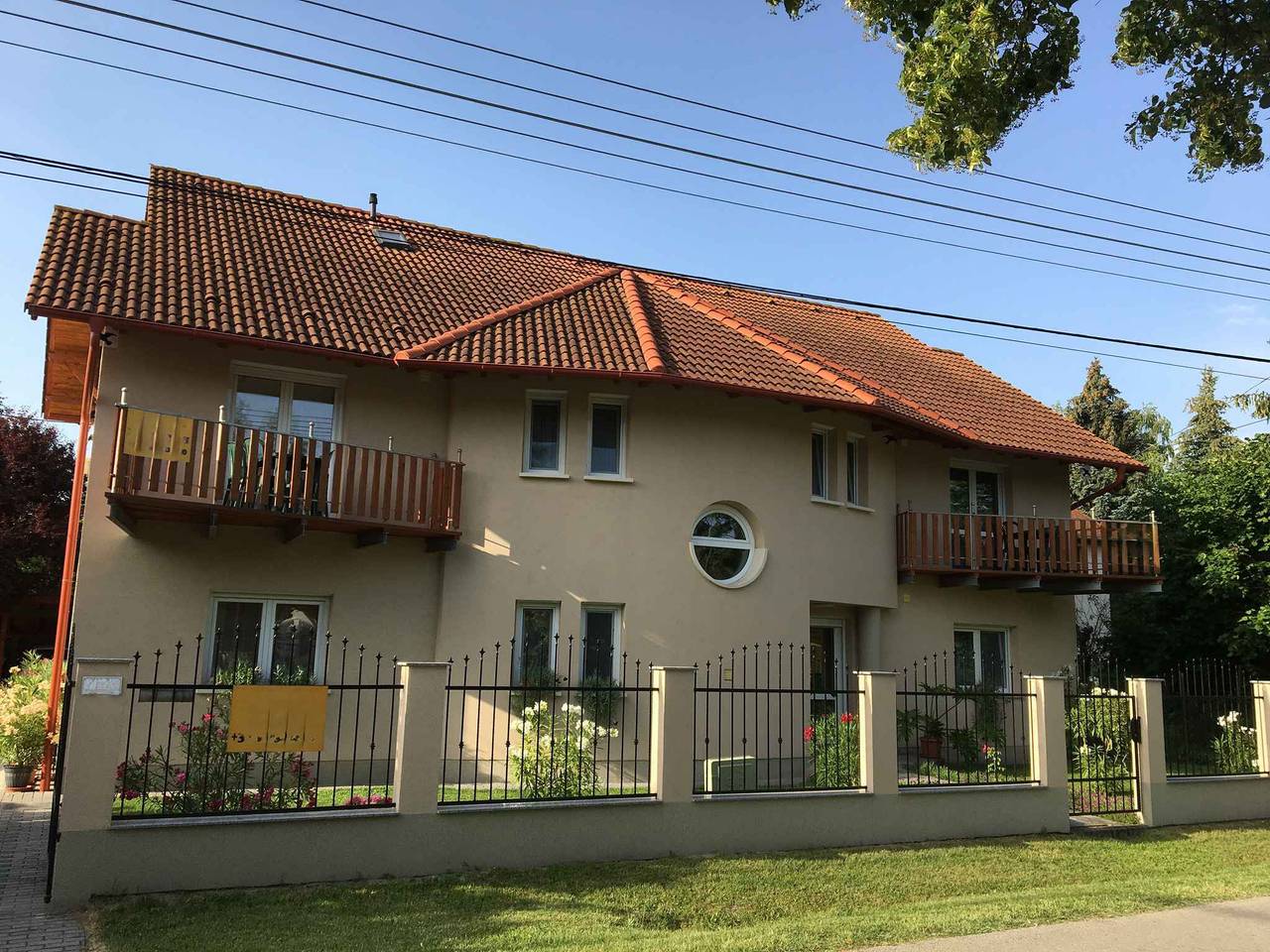 Cały apartament wypoczynkowy, Apartament wakacyjny z Wi-Fi, klimatyzacją, balkonem i parkingiem in Zamárdi, Siófoki region