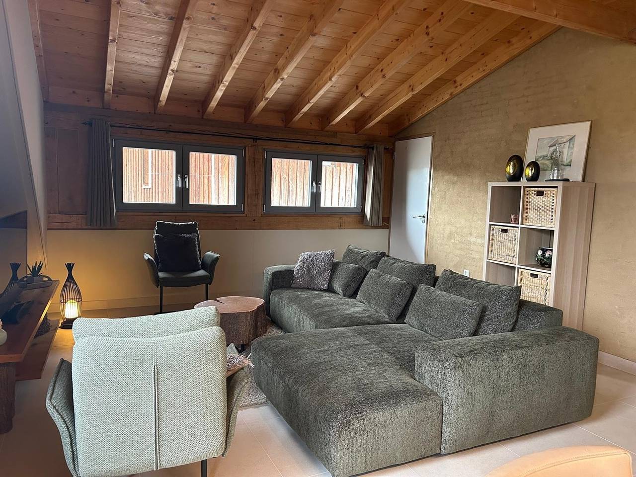 Geheel appartement, Sfeervol 7-persoons appartement met overdekt terras in Mechelen in Limburg