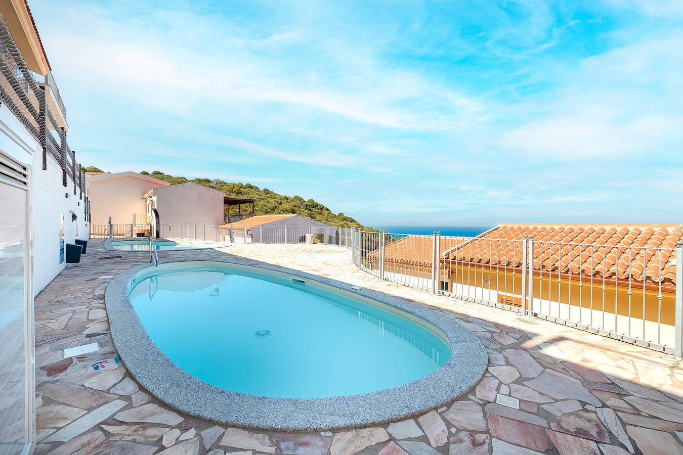 Apartamento entero, Apartamento 'Dolce Vita' con vistas al mar, piscina compartida y Wi-Fi in Trinità d'Agultu e Vignola (Borgo), Trinità d'Agultu e Vignola