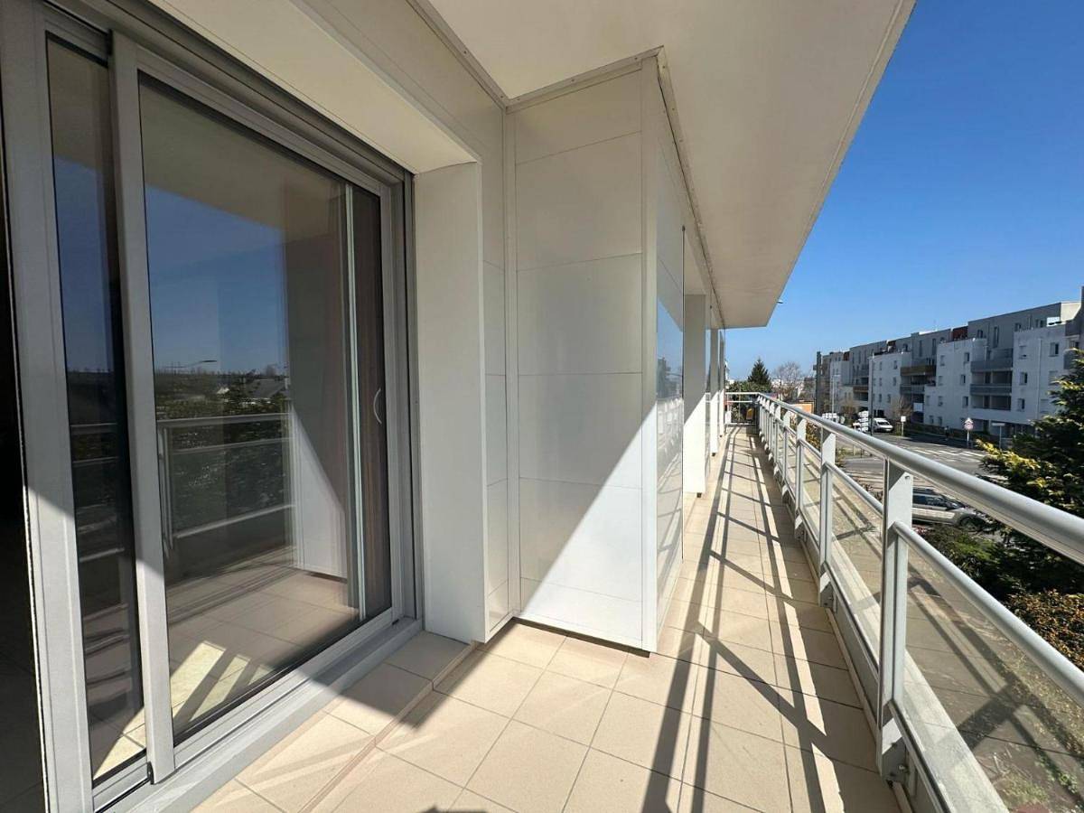 Appartement entier, Three-Bedroom Apartment in Saint-Herblain, Région de Nantes