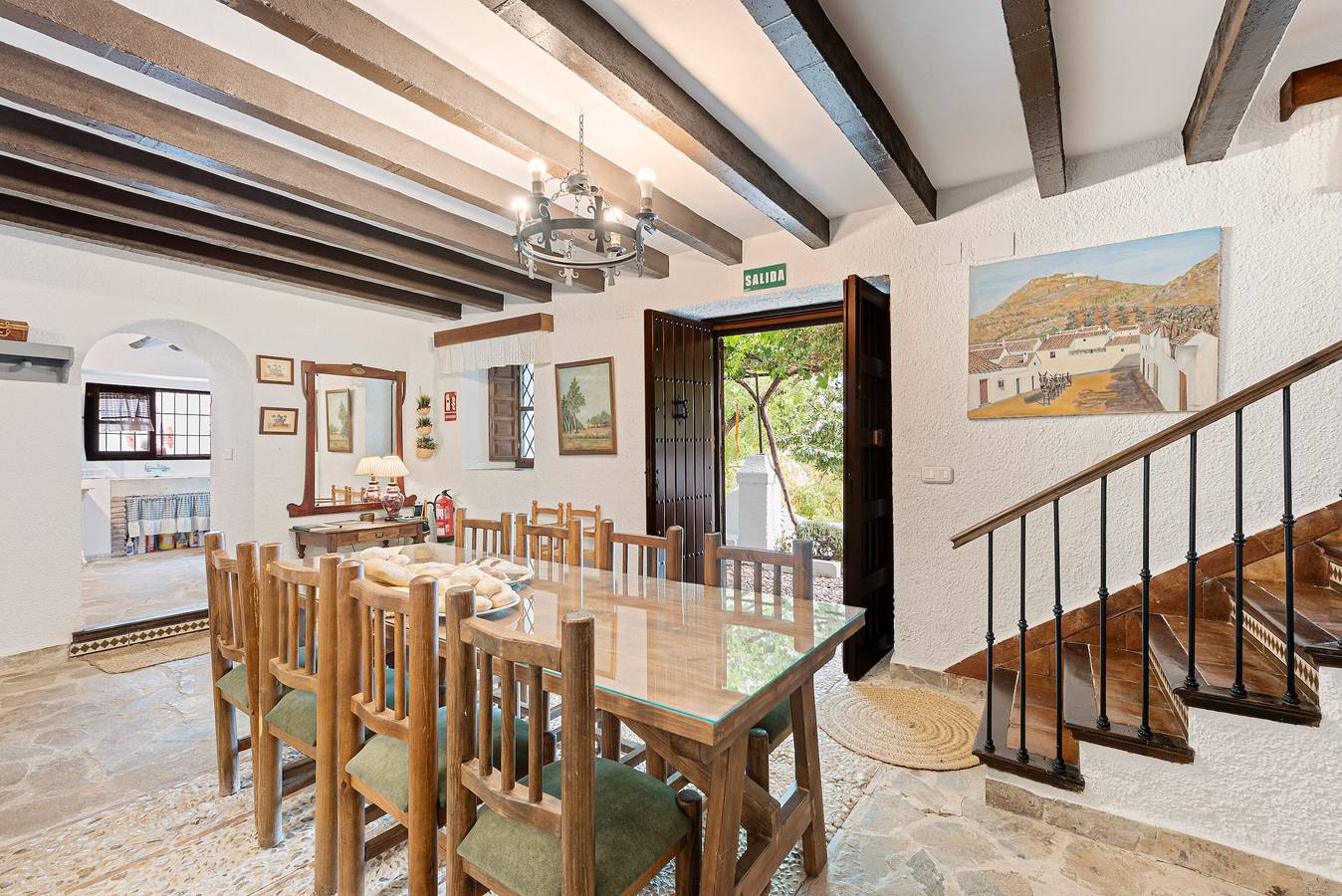 Casa Vacacional 'Cortijo Caracate' con Vista a la Montaña, Wi-Fi y Aire Acondicionado in Archidona, Provincia de Málaga
