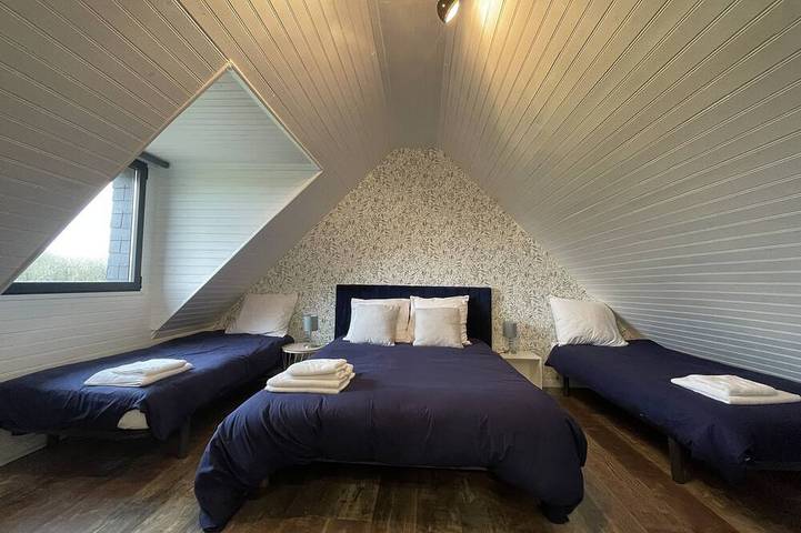 Location de vacances pour 20 personnes, avec jardin à Trélévern - 2