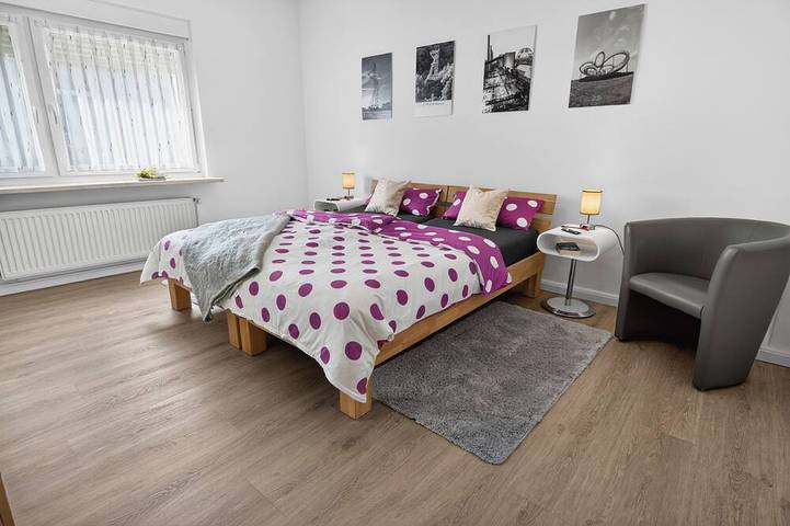 Appartement entier, Fewo Galliet - central, calme, meilleur équipement et Wifi gratuit in Essen, Ruhr