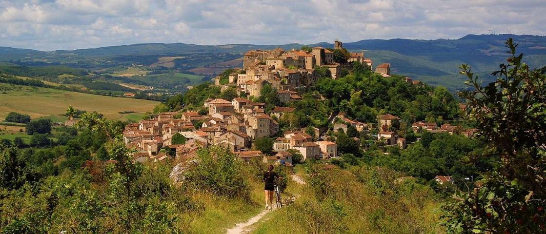 Location de vacances pour 6 personnes, avec terrasse et jardin, animaux acceptés à Le Riols - 2