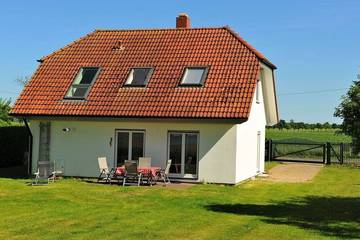 Ferienhaus für 2 Personen, mit Terrasse und Garten in Groß Mohrdorf