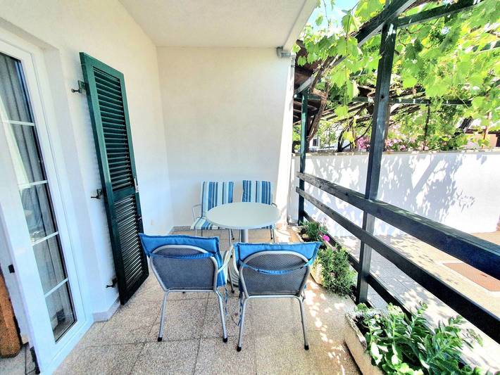 Appartement entier, Appartement de vacances pour 3 personnes avec balcon/terrasse in Baška, Krk