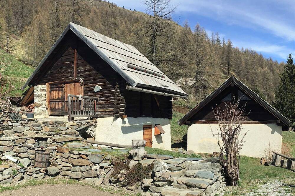 Chalet D'Alpage The Little Fontcouverte 1800m alt Névache Vallée de la Clarée in Névache, Parque Nacional de los Ecrins