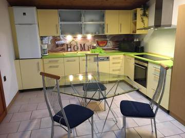 Gîte pour 3 personnes, avec jardin à Szigliget