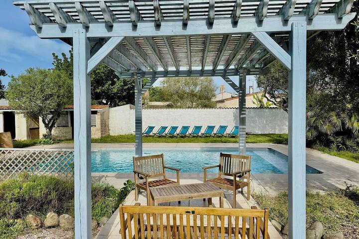 Maison de vacances pour 14 personnes, avec jardin à Saint-Sulpice-de-Royan