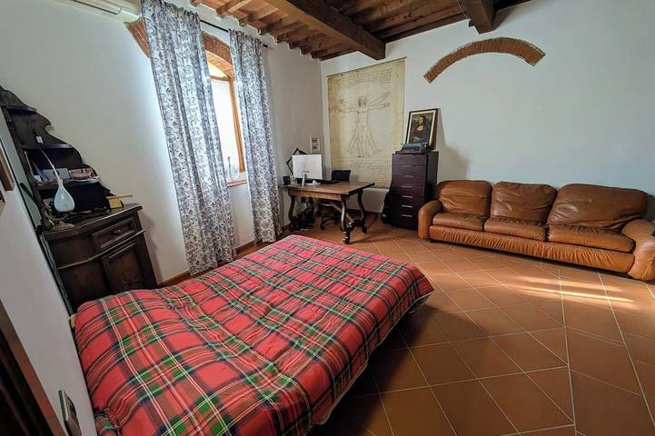 Location de vacances pour 9 personnes, avec terrasse et jardin, animaux acceptés à Lastra a Signa - 4