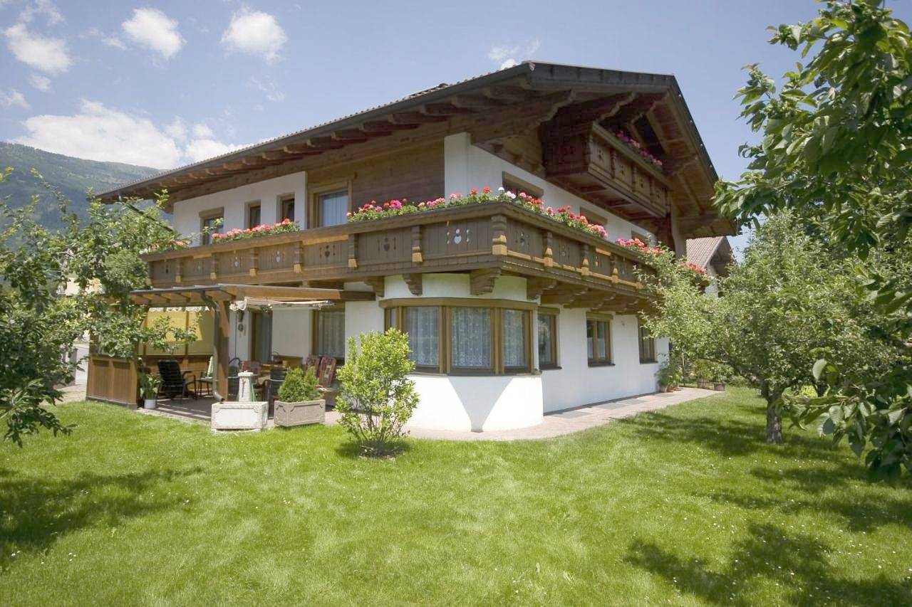 Ferienwohnungen Haus Schett in Gailtaler Alpen, Lienz