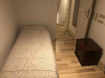 Gîte pour 5 personnes, avec terrasse à Saint-Éloy-les-Mines