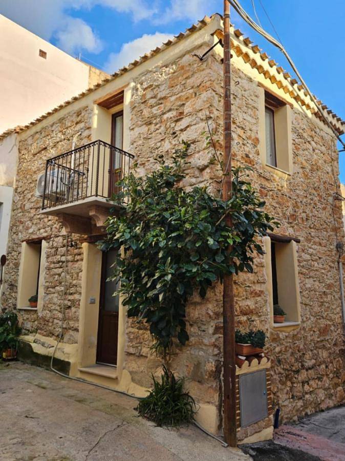 Location de vacances pour 6 personnes, avec terrasse à Baunei