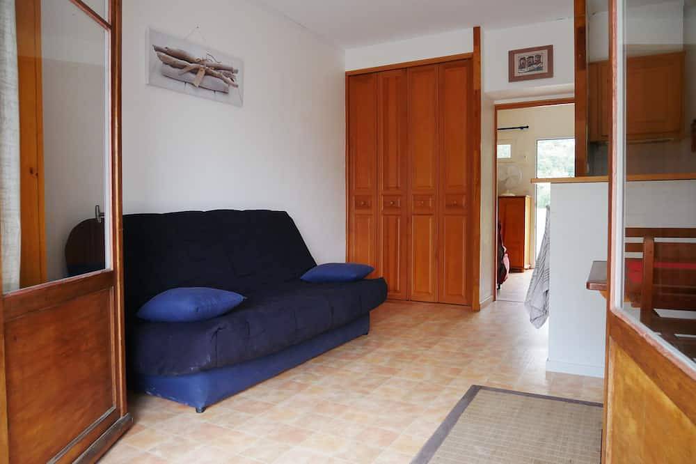 Appartamento intero, T1 + 31m2 terrazzo a 200m dalle spiagge di Sagone in Sagone, Vico