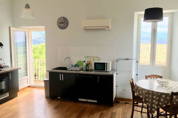 Appartement de vacances pour 4 personnes, avec terrasse et jardin