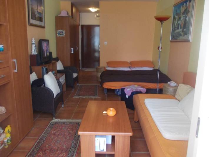 Ferienwohnung für 3 Personen, mit Balkon und Garten in Karlobag - 2