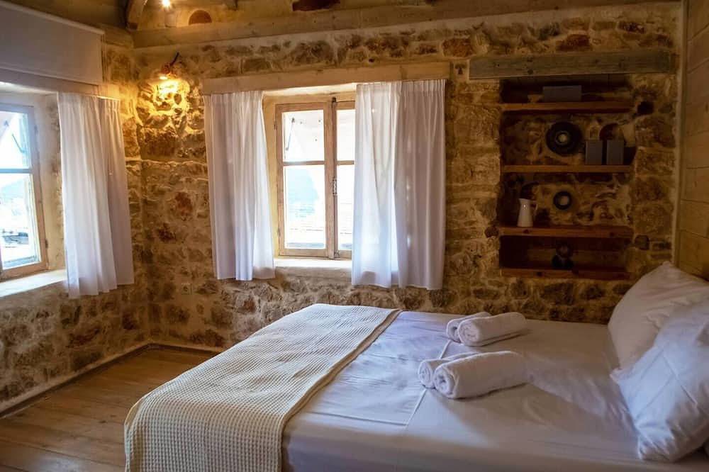 Agios Ioannis Stone Cottage & Private Heated Pool​ in Korinthia