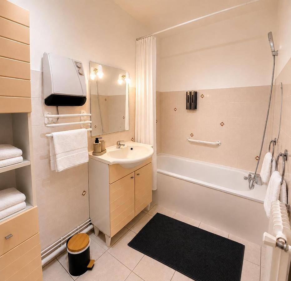 Appartement entier, Jardin des papillons in La Buisse, Isère
