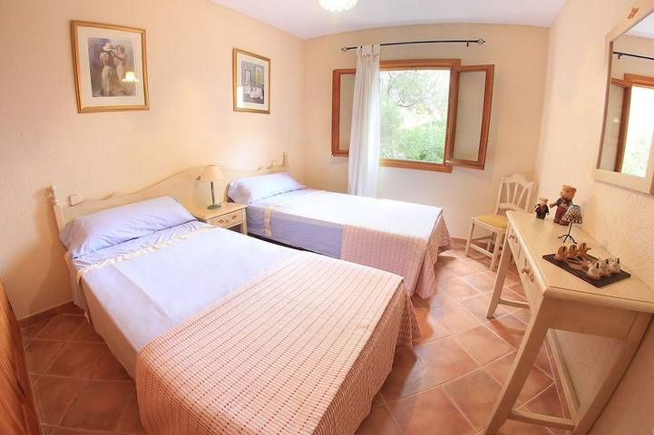 Finca mit Pool, Pinienwald, Golfplätze ganz in der Nähe. Kostenlos W-Lan in Port Nou, Son Servera