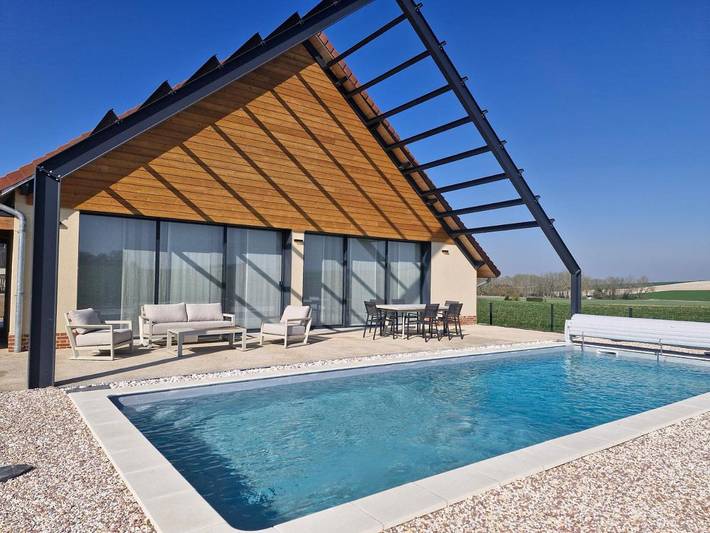 Location de vacances pour 6 personnes, avec sauna et vue ainsi que piscine et jardin à Laubressel - 3