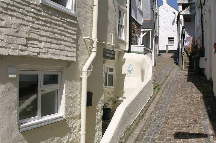 Ganze Wohnung, Friedlich mit Patio im Downalong, Momente von Stränden, Hafen, Stadt, Parkplatz in St. Ives, Cornwall