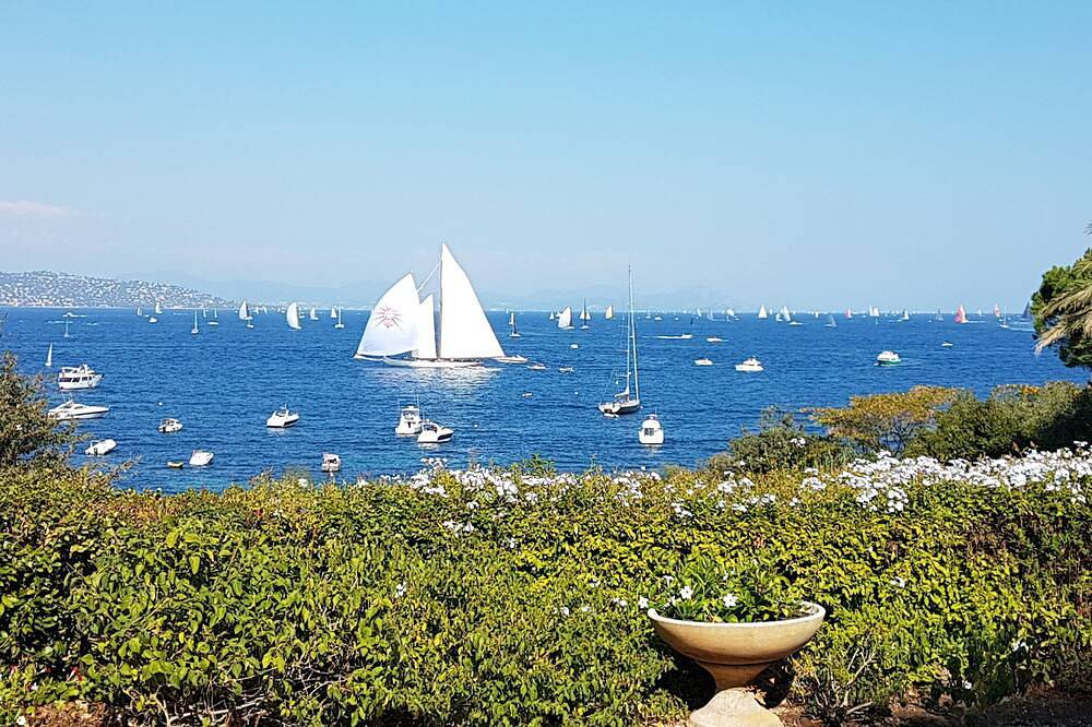 Villa dans Saint Tropez sur la plage in Saint-Tropez, Côte méditerranéenne (France)