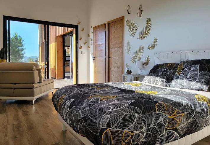 Location de vacances pour 8 personnes, avec vue ainsi que piscine et jardin à Ucel - 3