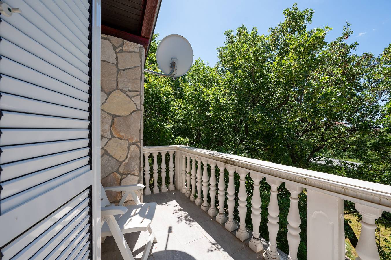 4-Zimmer-Haus mit Terrasse Cesarica, Karlobag in Cesarica, Naturpark Velebit