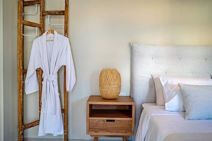 100 m van het strand, kinderzwembad, ping pong, sauna en fitnessruimte, privé ligbedden! in Rethymno (City), Rethymno en omgeving
