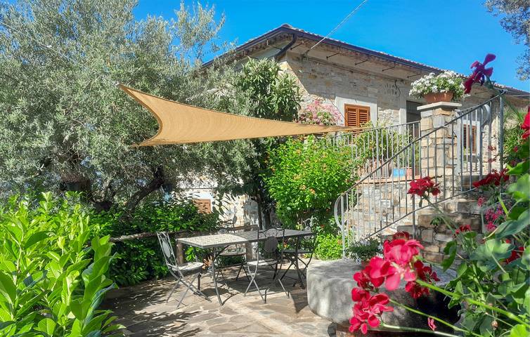 Appartamento intero, Appartamento con terrazza sulla spiaggia: WiFi, parcheggio, TV via cavo e cucina in Castellabate, Cilento Coast